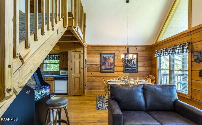 1620 Tirres, Sevierville, TN 37862
