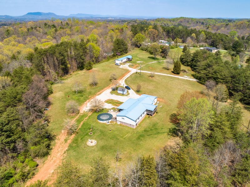 1621 Drinnen Rd, Knoxville, TN 37914