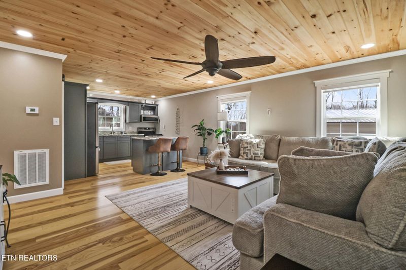 1621 Eureka Rd, Rockwood, TN 37854