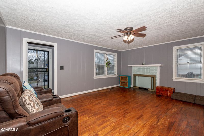 1621 Everett Ave, Maryville, TN 37804