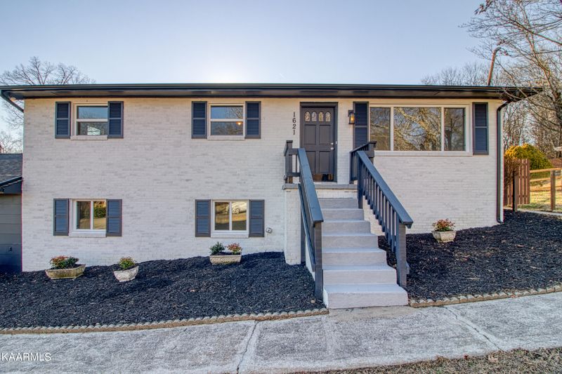 1621 Leconte Rd, Knoxville, TN 37914