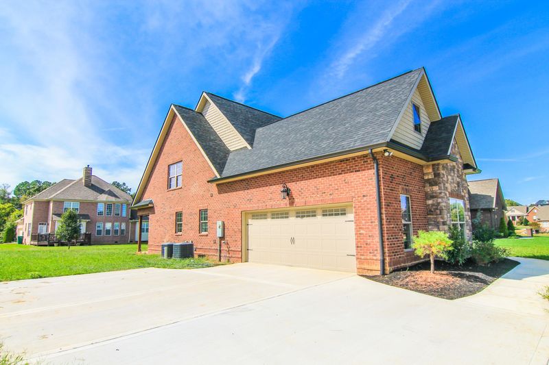 1623 Amhurst Dr, Maryville, TN 37801