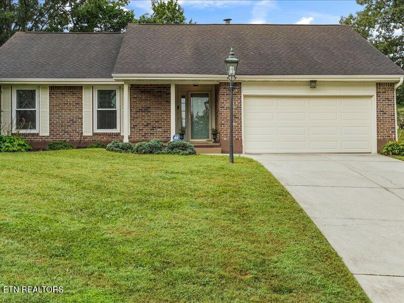 1624 Clear Brook Dr, Knoxville, TN 37922
