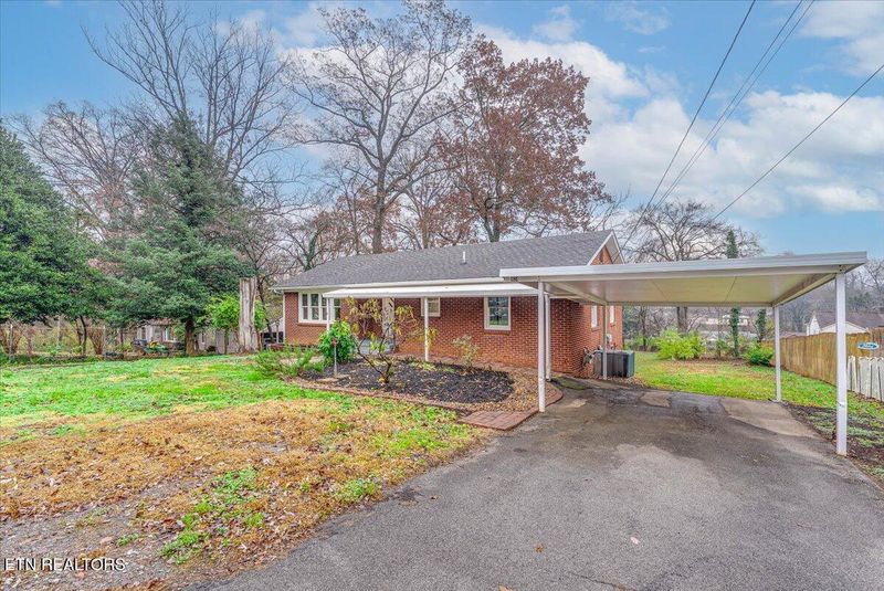 1624 Everett Ave, Maryville, TN 37804