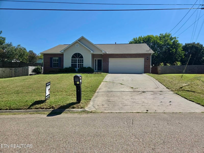 1624 Poplar Hill Rd, Knoxville, TN 37922