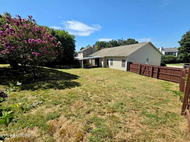 1624 Poplar Hill Rd, Knoxville, TN 37922