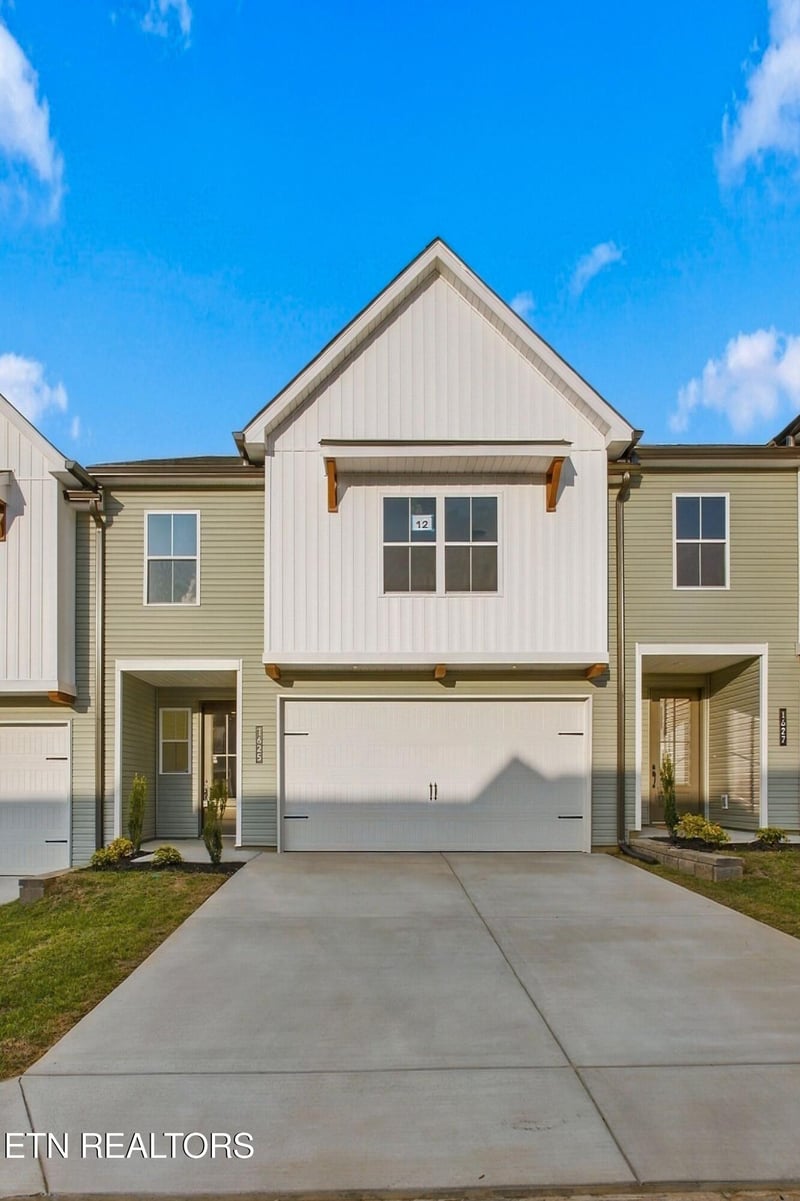 1625 Lateglow Way, Knoxville, TN 37931
