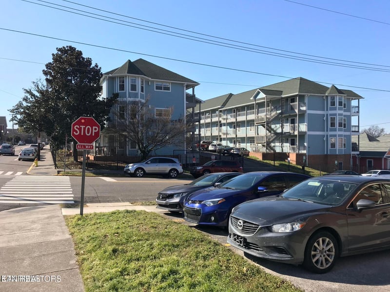 1625 Queen Anne Way, Knoxville, TN 37916