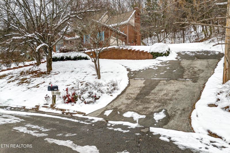 1626 Cordell Hull Dr, Morristown, TN 37814