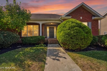 1626 Singletree Ln, Knoxville, TN 37922