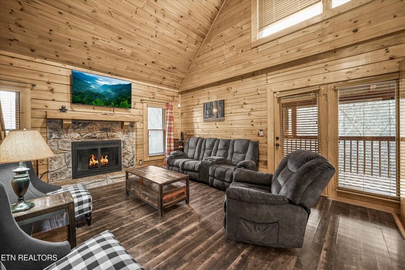 1627 Eagle Springs Rd, Sevierville, TN 37876
