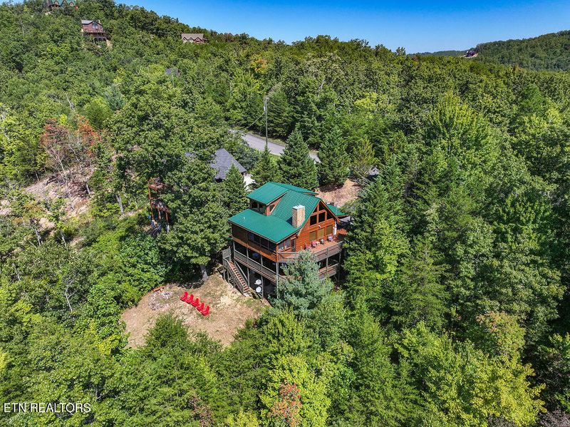 1627 Mountain Dreams Way, Pigeon Forge, TN 37863
