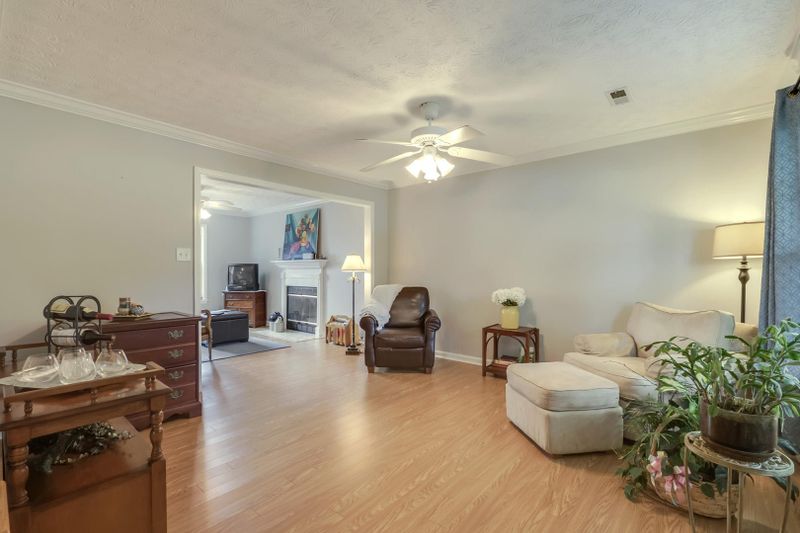 1627 Poplar Hill Rd, Knoxville, TN 37922