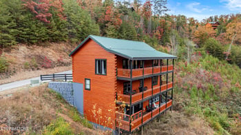1628 Barn Door Ln, Sevierville, TN 37862