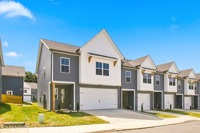 1628 Lateglow Way, Knoxville, TN 37931