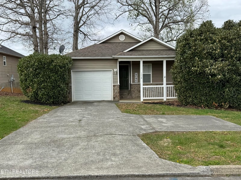 1628 Monte Vista Dr, Sevierville, TN 37862