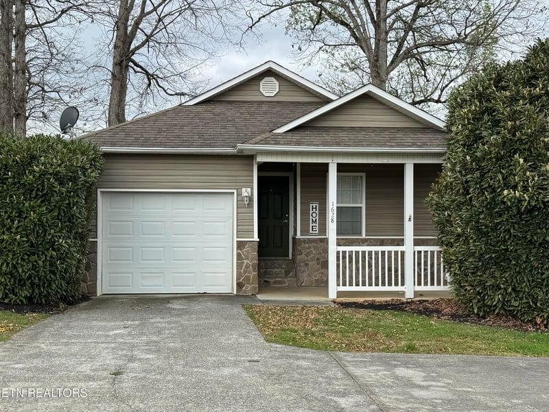 1628 Monte Vista Dr, Sevierville, TN 37862