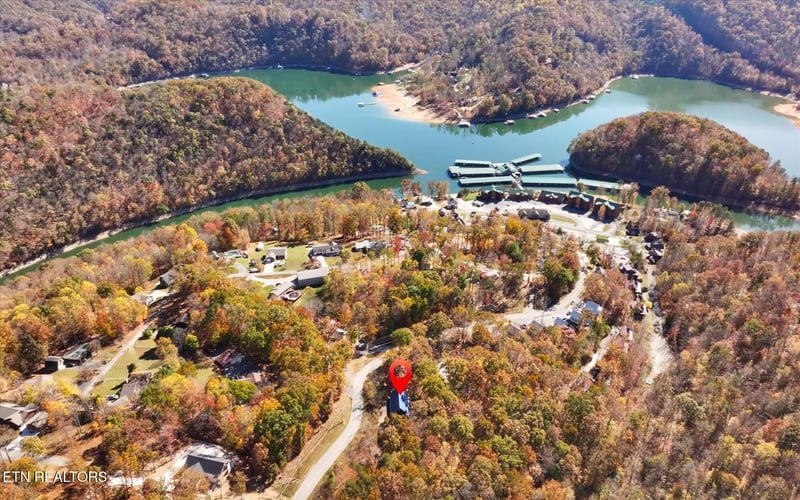 1628 Ridge Rd, Caryville, TN 37714