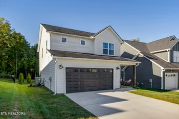 1628 Spring Berry Ln, Knoxville, TN 37924