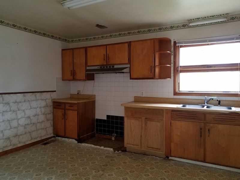 1628 Wandering Rd, Knoxville, TN 37912