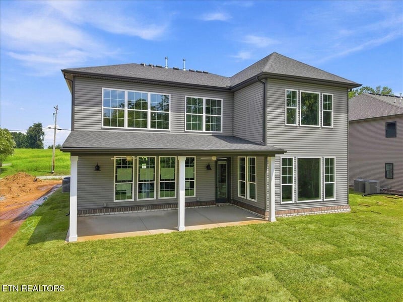 1629 Harvey Rd, Lenoir City, TN 37772