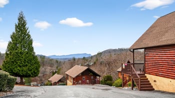 1629 Pinewood Way, Sevierville, TN 37862