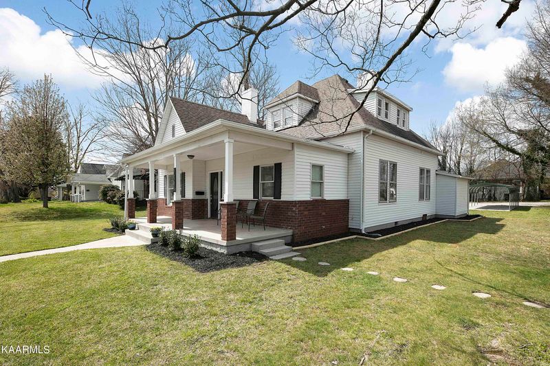 1629 Washington Pike, Knoxville, TN 37917