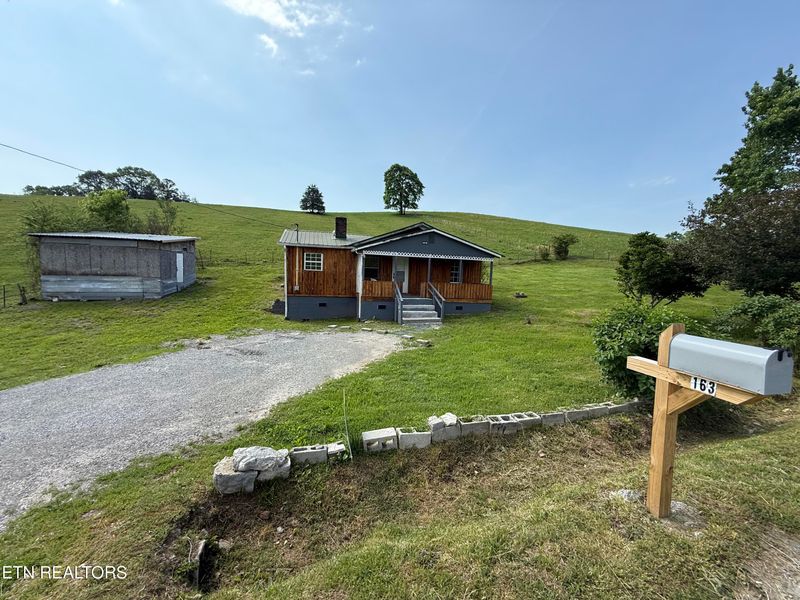 163 Bostic Ln, Lafollette, TN 37766