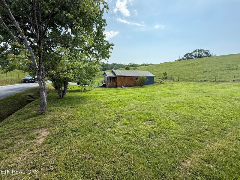 163 Bostic Ln, Lafollette, TN 37766