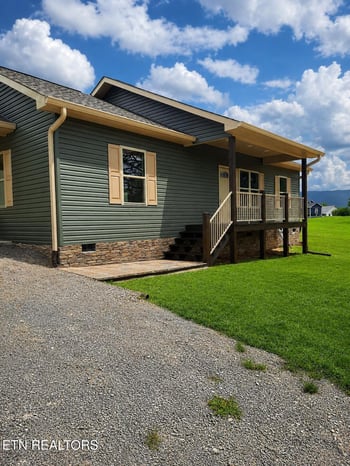 163 County Road 801, Etowah, TN 37331