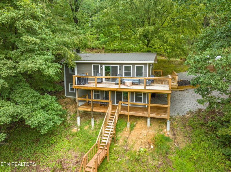 163 Elizabeth Ln, Caryville, TN 37714