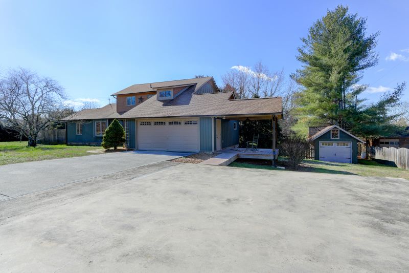 163 Irwin Ln, Clinton, TN 37716