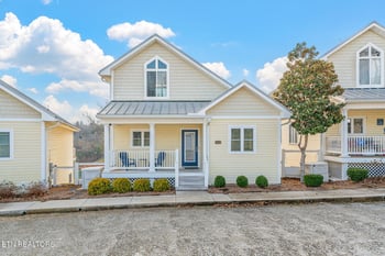 163 N Deer Village Ln, Lafollette, TN 37766