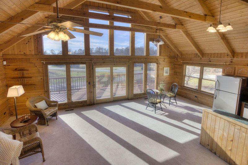 163 Oohleeno Way, Loudon, TN 37774