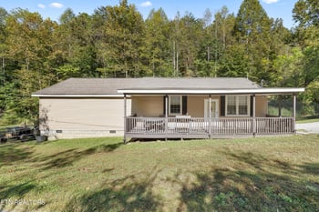163 Ridge Rd, Sharps Chapel, TN 37866