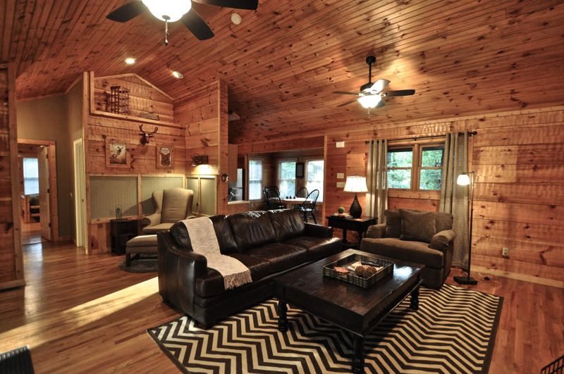163 Sequoyah Village Rd, Townsend, TN 37882