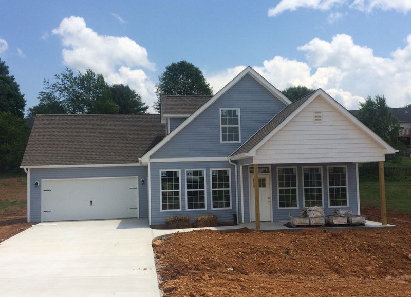 163 Settlers Pointe Cir, Maryville, TN 37804