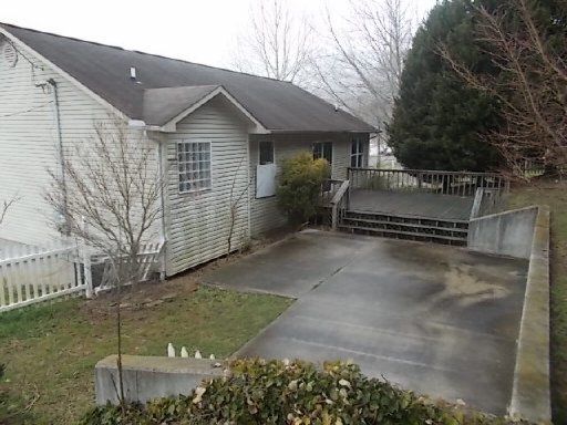 163 Springfield Ln, Jacksboro, TN 37757
