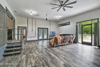 163 Underpass Dr, Oneida, TN 37841