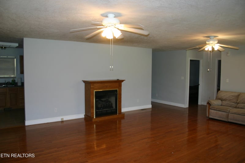 163 Upper Clear Creek Rd, Andersonville, TN 37705