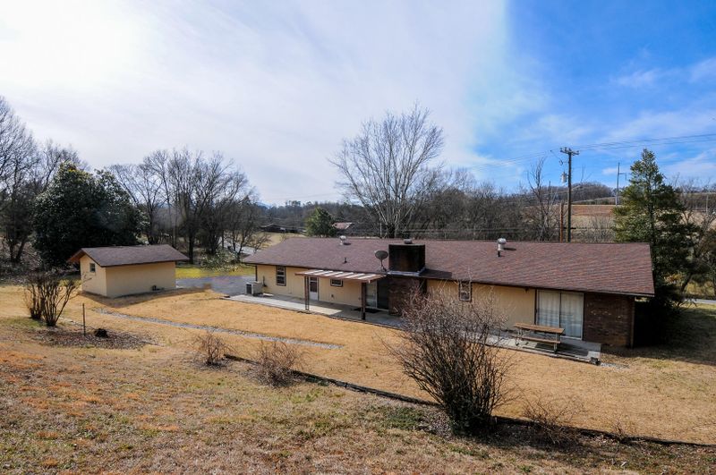 1630 Middle Creek, Sevierville, TN 37862
