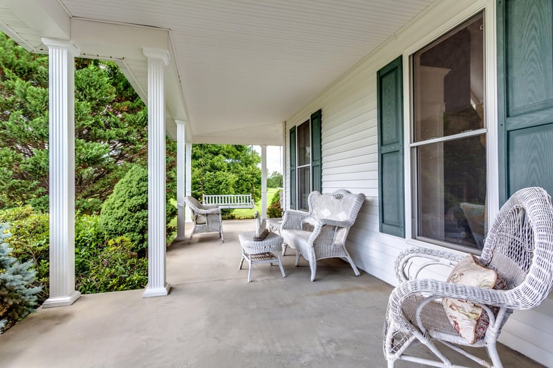 1631 Graves Rd, Strawberry Plains, TN 37871