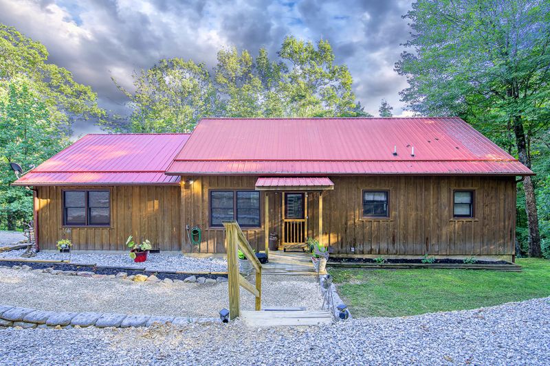 1632 Campbell Highlands Dr #1A, Pioneer, TN 37847