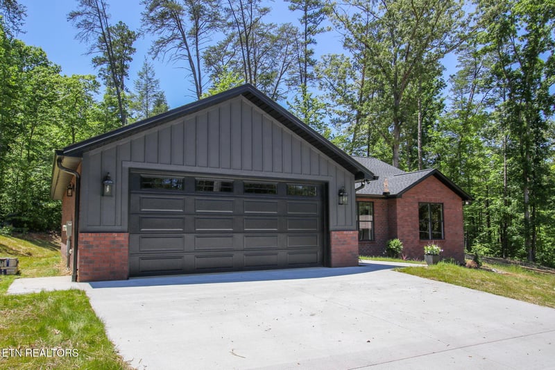 1632 Valley Woods Dr, Sevierville, TN 37862