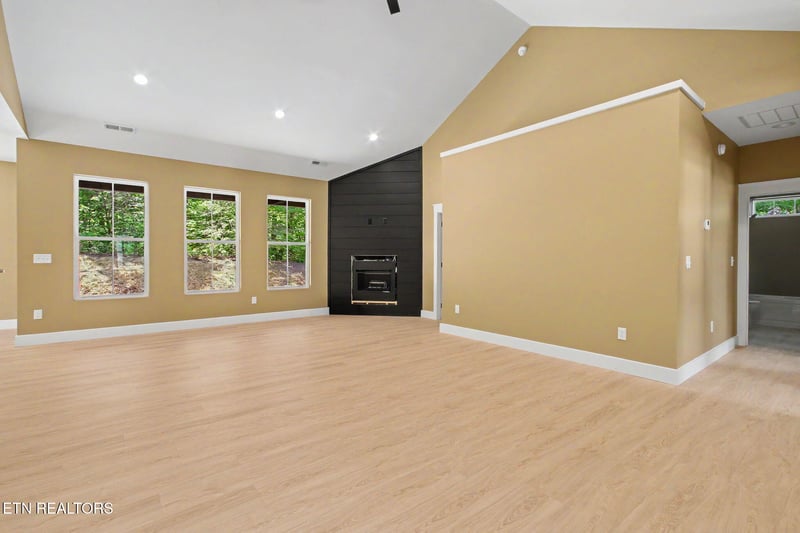 1632 Valley Woods Dr, Sevierville, TN 37862