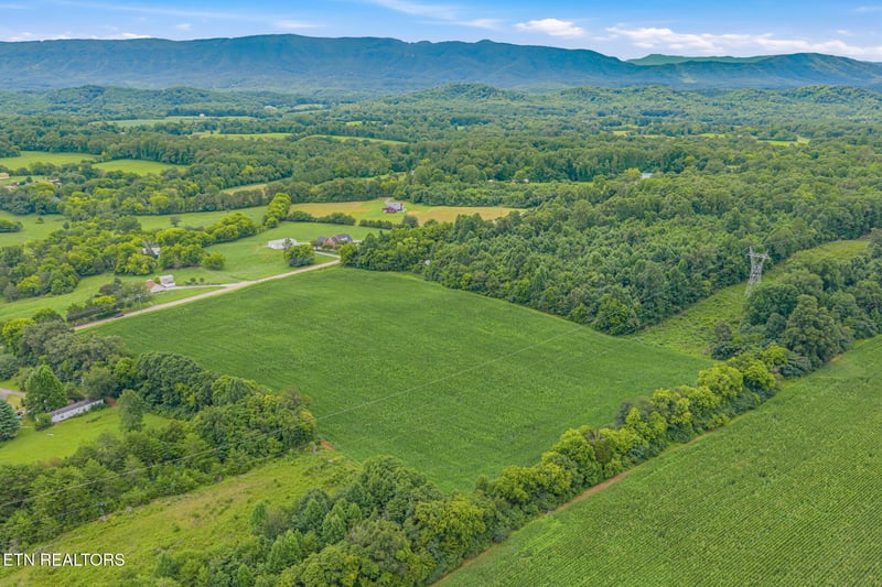1633 Calderwood Hwy, Maryville, TN 37801