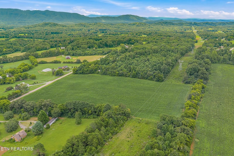 1633 Calderwood Hwy, Maryville, TN 37801