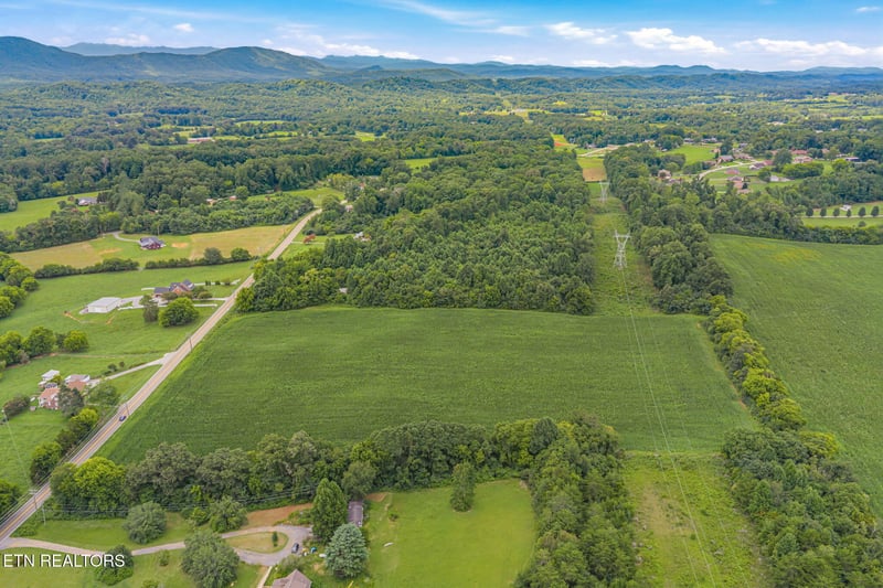 1633 Calderwood Hwy, Maryville, TN 37801
