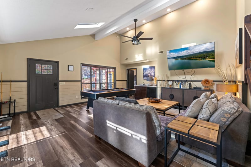 1634 Spruce Dr, Sevierville, TN 37876