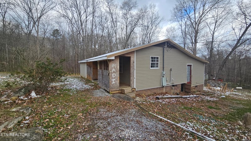1635 Old Chilhowee Rd, Seymour, TN 37865